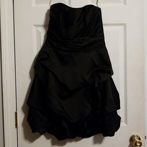Black strapless formal dress
